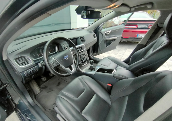 Volvo V60 cena 49900 przebieg: 242153, rok produkcji 2015 z Kowary małe 137